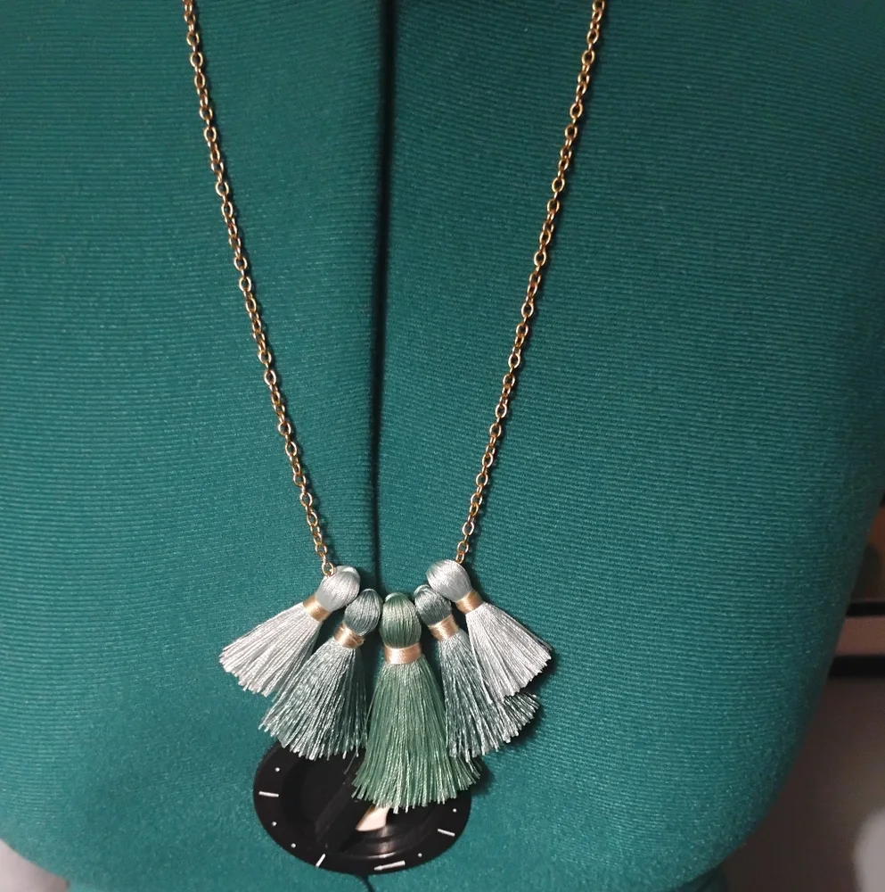 Miss Ivy Pearl Five Fringe Tassel Gold Necklace NEW